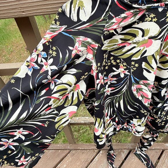EUC Code x Mode Black Tropical Print Tie-Back Blouse - Picture 8 of 12